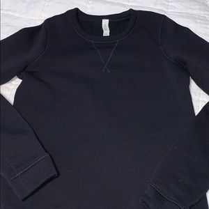 black lululemon crew neck sweatshirt